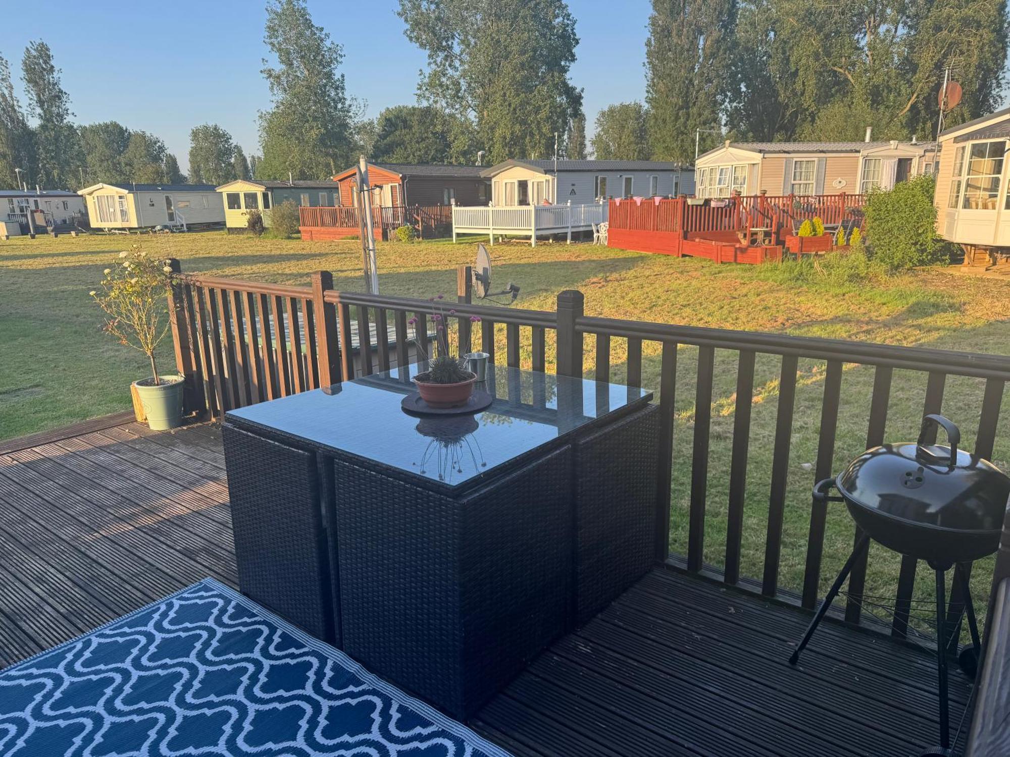 Beautiful 2 Bedroom Caravan On Billing Aquadrome Northampton Esterno foto