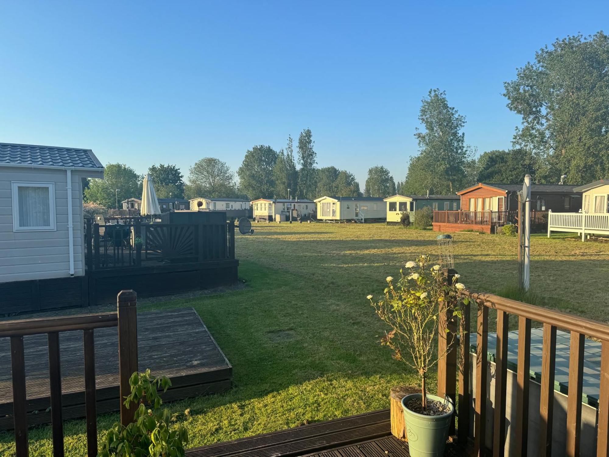 Beautiful 2 Bedroom Caravan On Billing Aquadrome Northampton Esterno foto